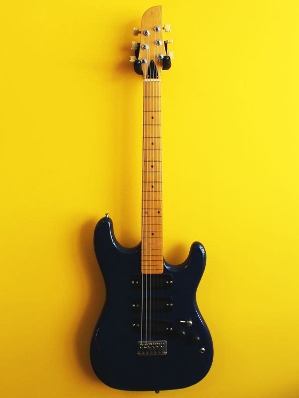 Kremona Electric Guitar